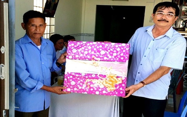 Công ty TNHH MTV Xổ số kiến thiết Cà Mau hỗ trợ 50 triệu đồng xây dựng nhà tình nghĩa