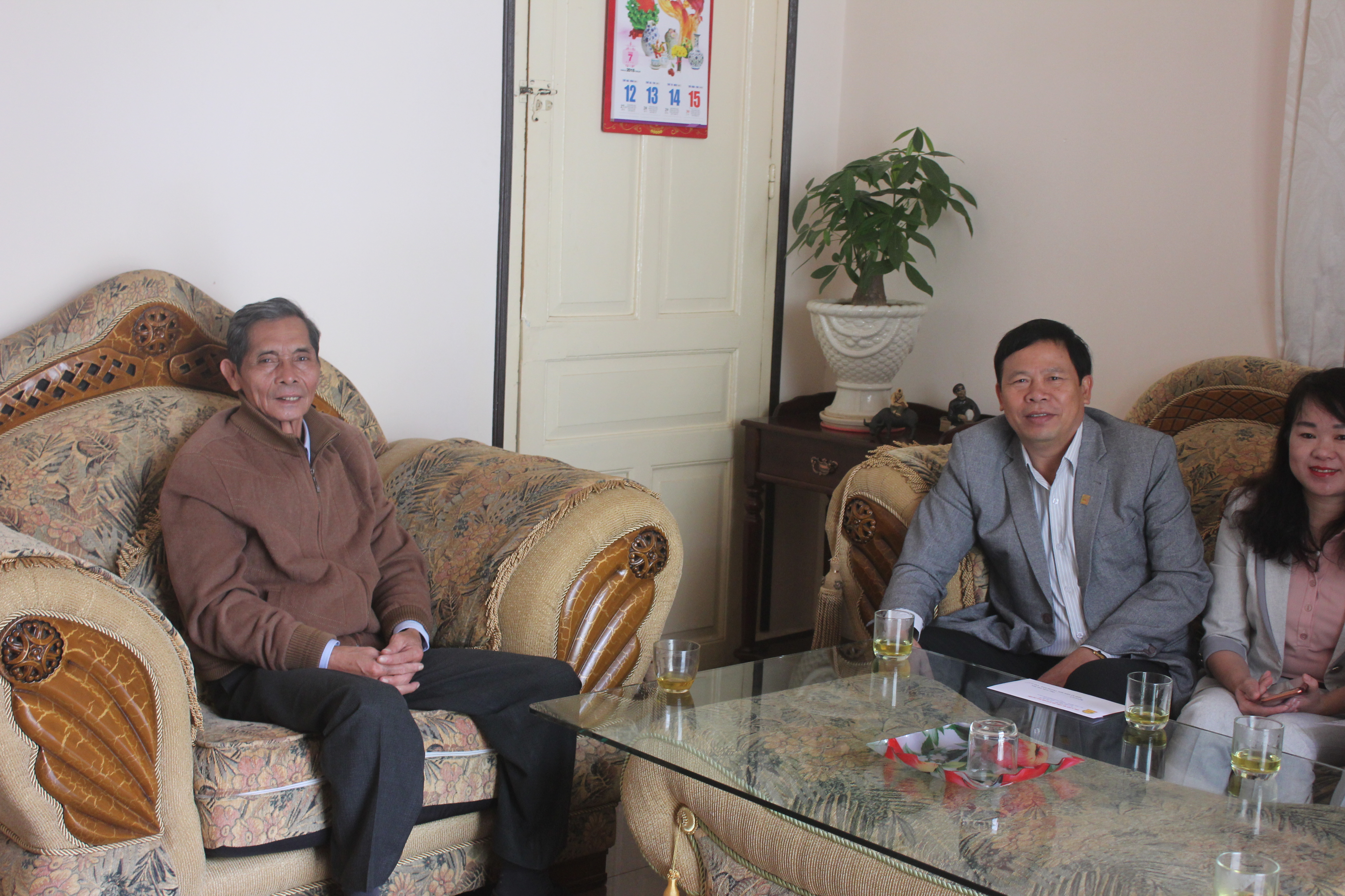 Công ty thăm hỏi ông Trần Văn Bản - Nguyên Phó Giám đốc Công ty Công ty thăm hỏi ông Trần Văn Bản - Nguyên Phó Giám đốc Công ty