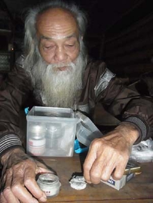 Lương y Nguyễn Văn Đền: Bậc thầy chữa rắn cắn ở Thất Sơn