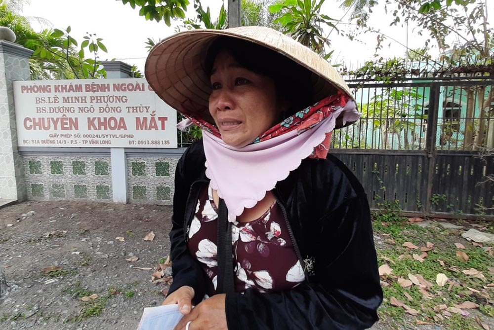 Chủ đại lý vé số ở Vĩnh Long hỗ trợ người bán vé dạo 50.000 đồng/ngày