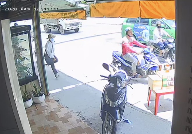 Người bán vé số tàn tật gặp nạn và cái kết có hậu