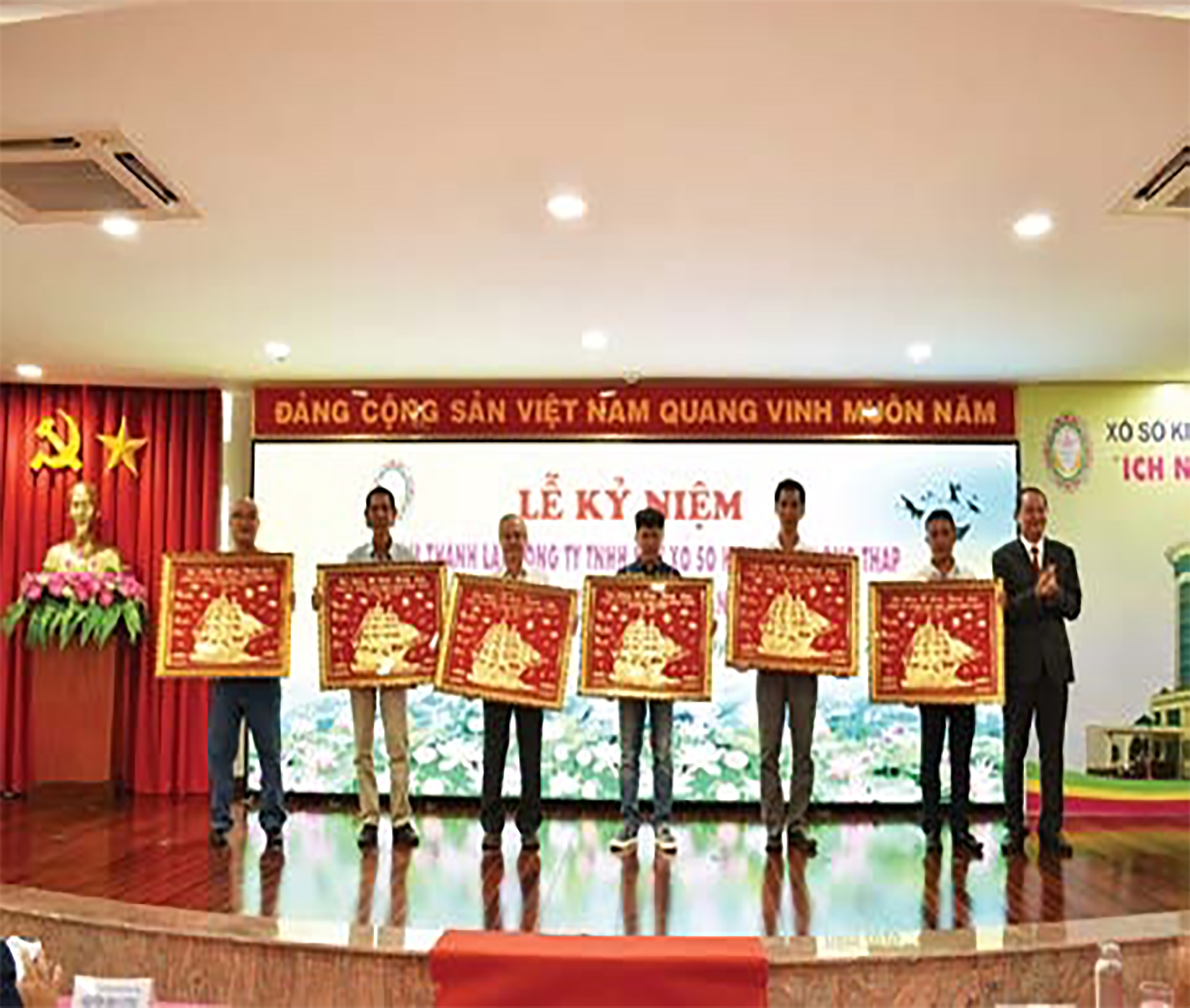 Công ty Xổ số kiến thiết Đồng Tháp: Một năm vượt khó thành công